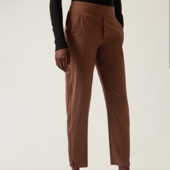 Athleta Brooklyn Ankle Length Stretchy Featherlike Brown Athleasure Travel Pants - Picture 3 of 9